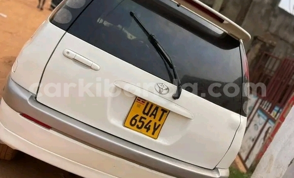 Acheter Occasion Voiture Toyota Raum Blanc à Hima, Occidental Acheter Occasion Voiture Toyota Raum Blanc à Hima, Occidental