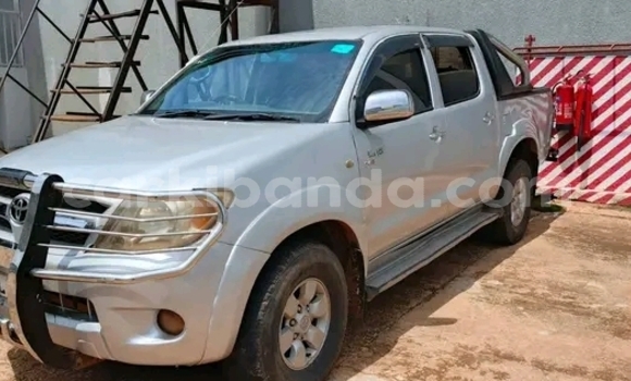 Acheter Occasion Voiture Toyota Hiluxe VIGO Blanc à Bugiri, Est Acheter Occasion Voiture Toyota Hiluxe VIGO Blanc à Bugiri, Est