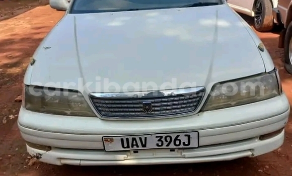 Gura Yakoze Toyota Mark II White Imodoka i Bugiri mu Eastern Gura Yakoze Toyota Mark II White Imodoka i Bugiri mu Eastern