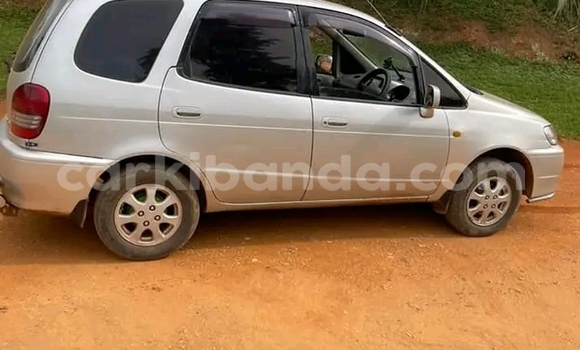 Acheter Occasion Voiture Toyota Spacio Autre à Bundibugyo, Occidental Acheter Occasion Voiture Toyota Spacio Autre à Bundibugyo, Occidental