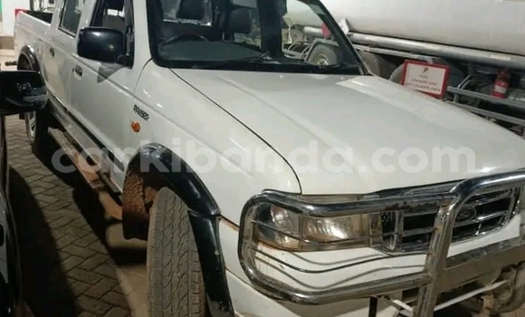 Gura Yakoze Ford Ranger White Imodoka i Bugiri mu Eastern Gura Yakoze Ford Ranger White Imodoka i Bugiri mu Eastern