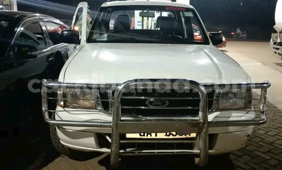Gura Yakoze Ford Ranger White Imodoka i Bugiri mu Eastern Gura Yakoze Ford Ranger White Imodoka i Bugiri mu Eastern