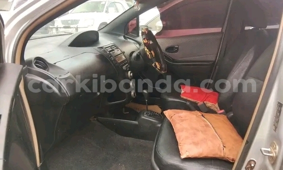 Acheter Occasion Voiture Toyota Vitz Autre à Bugiri, Est Acheter Occasion Voiture Toyota Vitz Autre à Bugiri, Est
