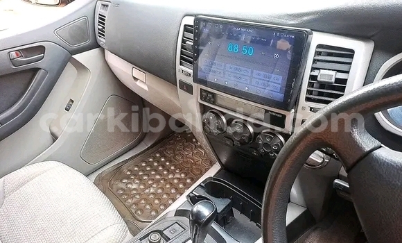 Acheter Occasion Voiture Toyota Surf Noir à Bundibugyo, Occidental