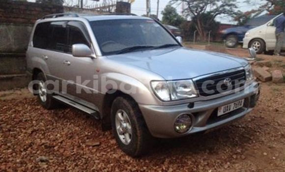 Buy Used Toyota Land Cruiser White Car in Arua in Uganda