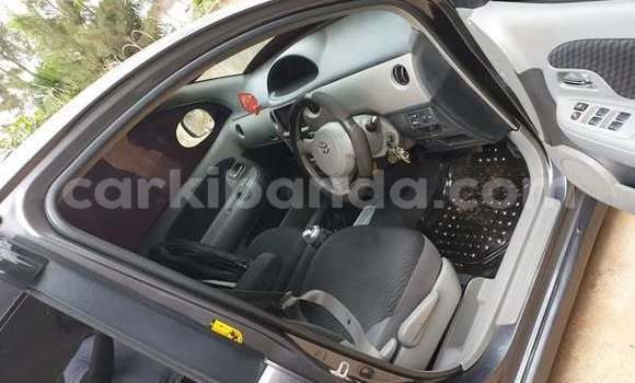 Acheter Occasion Voiture Toyota Sienta Autre à Kampala, Ouganda Acheter Occasion Voiture Toyota Sienta Autre à Kampala, Ouganda