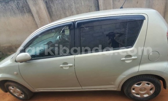 Buy Used Toyota Passo Silver Car in Mukono in Uganda