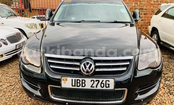 Gura Yakoze Volkswagen Touareg Black Imodoka i Kampala mu Uganda