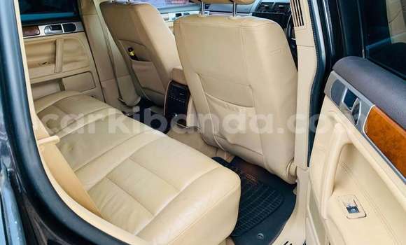 Acheter Occasion Voiture Volkswagen Touareg Noir à Kampala, Ouganda Acheter Occasion Voiture Volkswagen Touareg Noir à Kampala, Ouganda