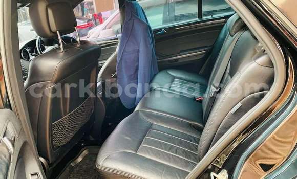 Acheter Occasion Voiture Mercedes‒Benz ML–Class Noir à Kampala, Ouganda Acheter Occasion Voiture Mercedes‒Benz ML–Class Noir à Kampala, Ouganda