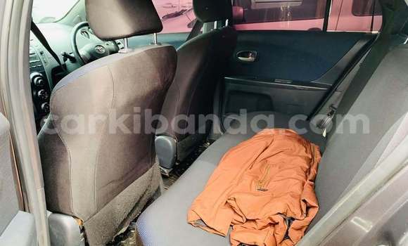 Acheter Occasion Voiture Toyota Vitz Noir à Kampala, Ouganda Acheter Occasion Voiture Toyota Vitz Noir à Kampala, Ouganda