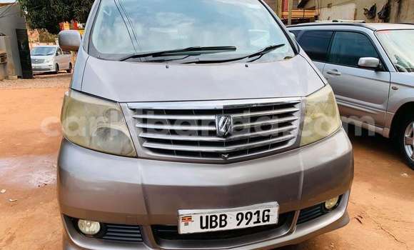 Gura Yakoze Toyota Alphard Other Imodoka i Kampala mu Uganda