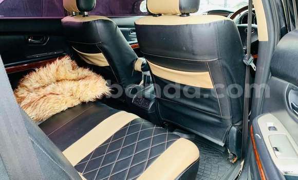 Acheter Occasion Voiture Toyota Harrier Noir à Kampala, Ouganda Acheter Occasion Voiture Toyota Harrier Noir à Kampala, Ouganda