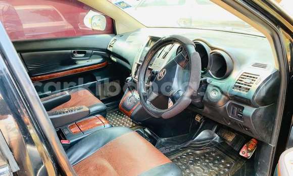 Acheter Occasion Voiture Toyota Harrier Noir à Kampala, Ouganda Acheter Occasion Voiture Toyota Harrier Noir à Kampala, Ouganda