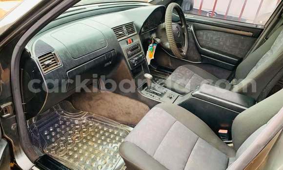 Acheter Occasion Voiture Mercedes-Benz C-Classe Noir à Bugiri, Est Acheter Occasion Voiture Mercedes-Benz C-Classe Noir à Bugiri, Est