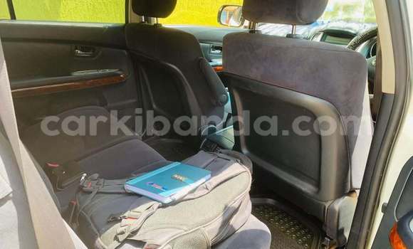 Acheter Occasion Voiture Toyota Harrier Blanc à Bundibugyo, Occidental Acheter Occasion Voiture Toyota Harrier Blanc à Bundibugyo, Occidental