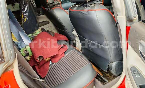 Acheter Occasion Voiture Subaru Baja Rouge à Kampala, Ouganda Acheter Occasion Voiture Subaru Baja Rouge à Kampala, Ouganda