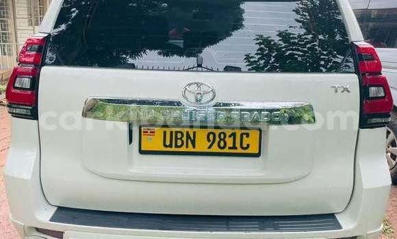 Acheter Occasion Voiture Toyota Land Cruiser Blanc à Kampala, Ouganda Acheter Occasion Voiture Toyota Land Cruiser Blanc à Kampala, Ouganda