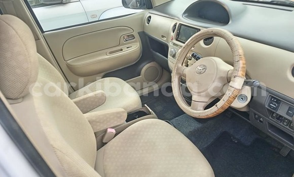 Buy Used Toyota Sienta White Car in Kampala in Uganda Buy Used Toyota Sienta White Car in Kampala in Uganda