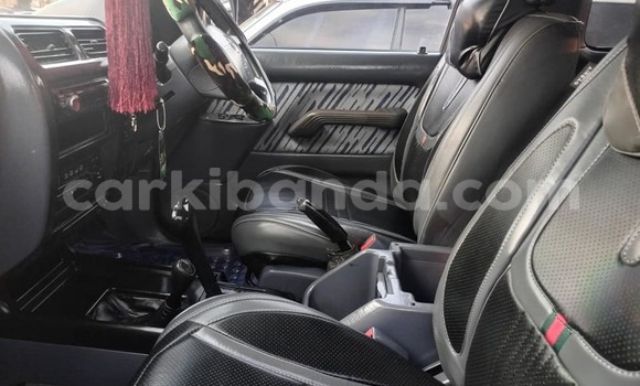 Acheter Occasion Voiture Toyota Land Cruiser Prado Noir à Kampala, Ouganda Acheter Occasion Voiture Toyota Land Cruiser Prado Noir à Kampala, Ouganda