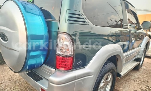 Acheter Occasion Voiture Toyota Land Cruiser Prado Noir à Kampala, Ouganda Acheter Occasion Voiture Toyota Land Cruiser Prado Noir à Kampala, Ouganda