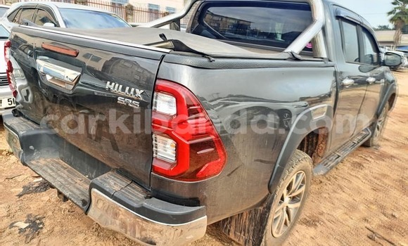 Acheter Occasion Voiture Toyota Hilux Noir à Bombo, Central Acheter Occasion Voiture Toyota Hilux Noir à Bombo, Central