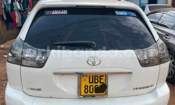 Buy Used Toyota Harrier White Car in Bundibugyo in Western Buy Used Toyota Harrier White Car in Bundibugyo in Western