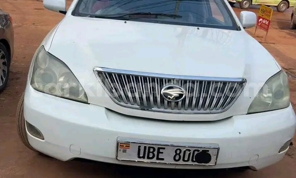 Buy Used Toyota Harrier White Car in Bundibugyo in Western Buy Used Toyota Harrier White Car in Bundibugyo in Western