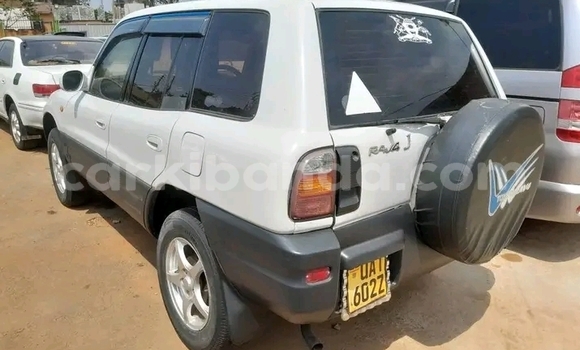 Buy Used Toyota RAV4 White Car in Bundibugyo in Western Buy Used Toyota RAV4 White Car in Bundibugyo in Western