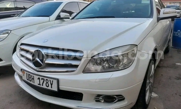 Gura Yakoze Mercedes‒Benz CL–Class White Imodoka i Kaabong mu Northern Gura Yakoze Mercedes‒Benz CL–Class White Imodoka i Kaabong mu Northern