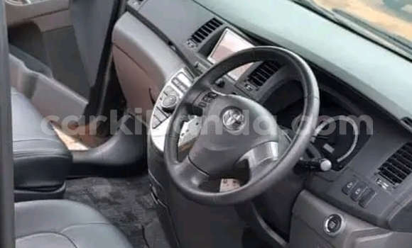 Buy Used Toyota ISis Other Car in Import - Dubai in Uganda Buy Used Toyota ISis Other Car in Import - Dubai in Uganda