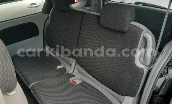 Acheter Occasion Voiture Toyota Sienta Noir à Bugiri, Est