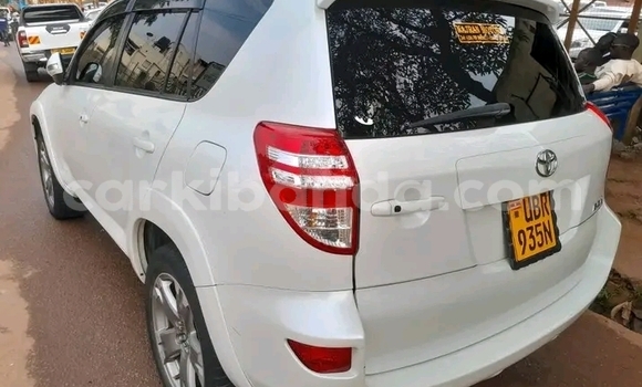 Gura Yakoze Toyota RAV4 Other Imodoka i Jinja mu Uganda Gura Yakoze Toyota RAV4 Other Imodoka i Jinja mu Uganda