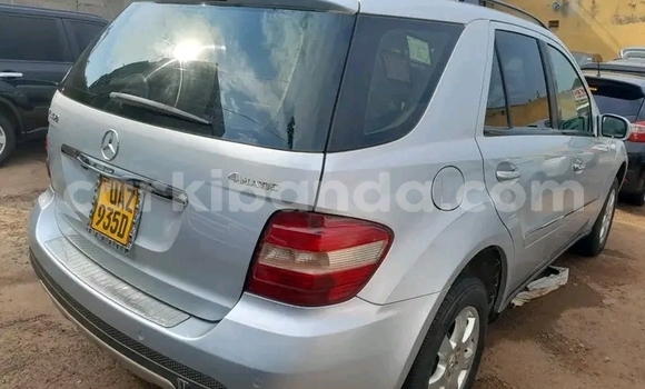 Buy Used Mercedes-Benz E-Classe White Car in Hima in Western Buy Used Mercedes-Benz E-Classe White Car in Hima in Western