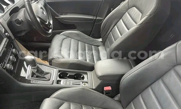 Buy Used Volkswagen Golf White Car in Fort Portal in Uganda Buy Used Volkswagen Golf White Car in Fort Portal in Uganda