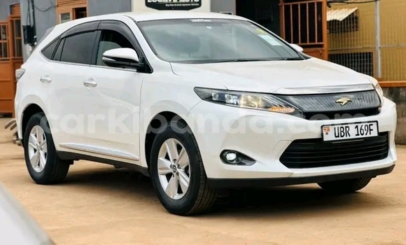 Buy Used Toyota Harrier White Car in Kagadi in Western Buy Used Toyota Harrier White Car in Kagadi in Western