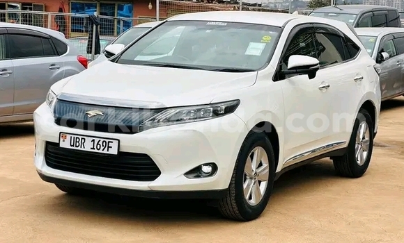 Buy Used Toyota Harrier White Car in Kagadi in Western Buy Used Toyota Harrier White Car in Kagadi in Western