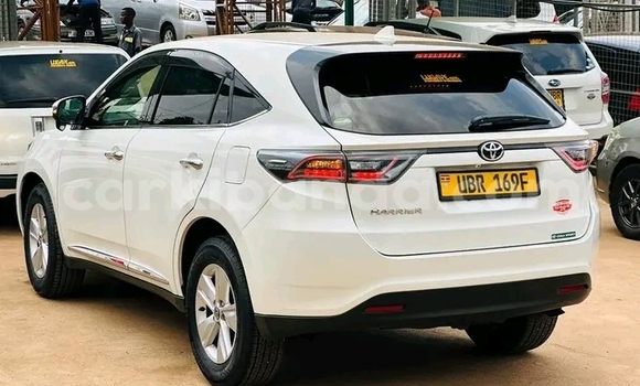 Buy Used Toyota Harrier White Car in Kagadi in Western Buy Used Toyota Harrier White Car in Kagadi in Western