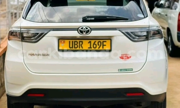 Buy Used Toyota Harrier White Car in Kagadi in Western Buy Used Toyota Harrier White Car in Kagadi in Western