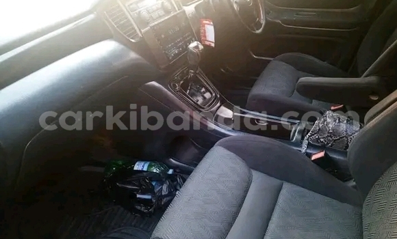 Gura Yakoze Toyota Kluger Black Imodoka i Kamuli mu Eastern Gura Yakoze Toyota Kluger Black Imodoka i Kamuli mu Eastern