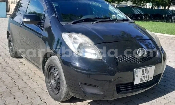 Gura Yakoze Toyota Vitz Black Imodoka i Entebbe mu Uganda Gura Yakoze Toyota Vitz Black Imodoka i Entebbe mu Uganda