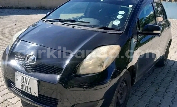 Gura Yakoze Toyota Vitz Black Imodoka i Entebbe mu Uganda Gura Yakoze Toyota Vitz Black Imodoka i Entebbe mu Uganda