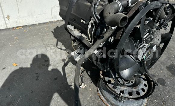 Acheter RANGE ROVER SPORT à Kampala, Ouganda Acheter RANGE ROVER SPORT à Kampala, Ouganda