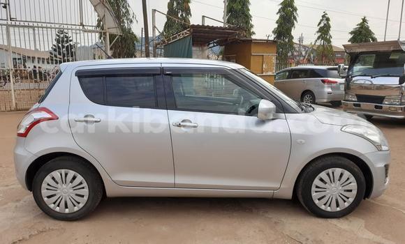 Acheter Import Voiture Suzuki Swift Gris à Kampala, Ouganda Acheter Import Voiture Suzuki Swift Gris à Kampala, Ouganda