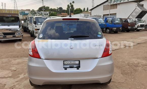 Acheter Import Voiture Suzuki Swift Gris à Kampala, Ouganda Acheter Import Voiture Suzuki Swift Gris à Kampala, Ouganda