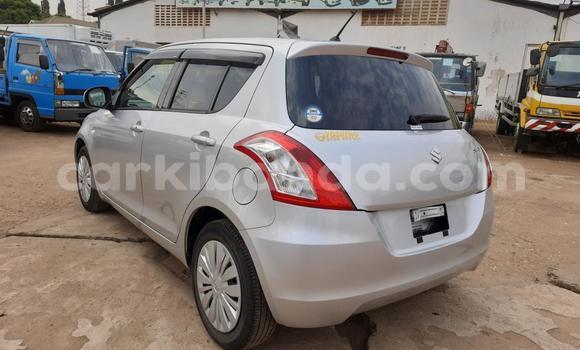 Acheter Import Voiture Suzuki Swift Gris à Kampala, Ouganda Acheter Import Voiture Suzuki Swift Gris à Kampala, Ouganda