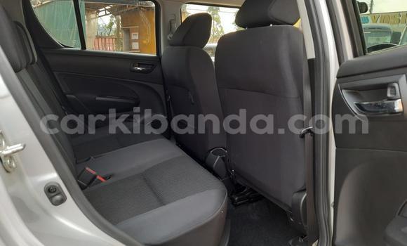 Acheter Import Voiture Suzuki Swift Gris à Kampala, Ouganda Acheter Import Voiture Suzuki Swift Gris à Kampala, Ouganda