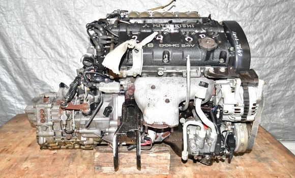 Acheter Mitsubishi Galant 6G72 à Kampala, Ouganda Acheter Mitsubishi Galant 6G72 à Kampala, Ouganda