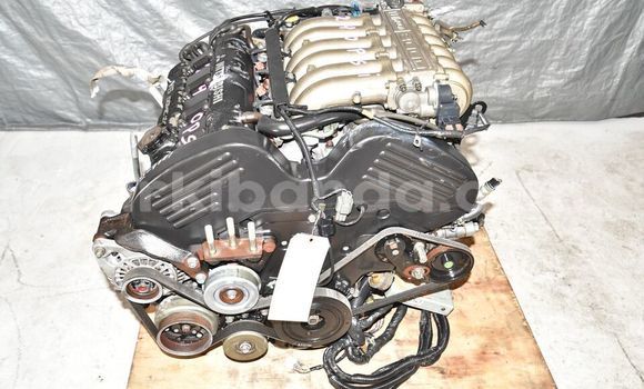 Acheter Mitsubishi Galant 6G72 à Kampala, Ouganda Acheter Mitsubishi Galant 6G72 à Kampala, Ouganda