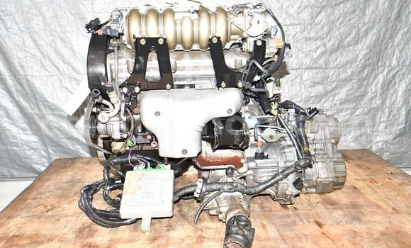 Acheter Mitsubishi Galant 6G72 à Kampala, Ouganda Acheter Mitsubishi Galant 6G72 à Kampala, Ouganda